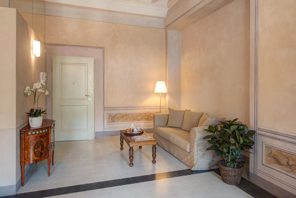 Palazzo Piazza Mazzini Ξενοδοχείο Πέσια Δωμάτιο φωτογραφία